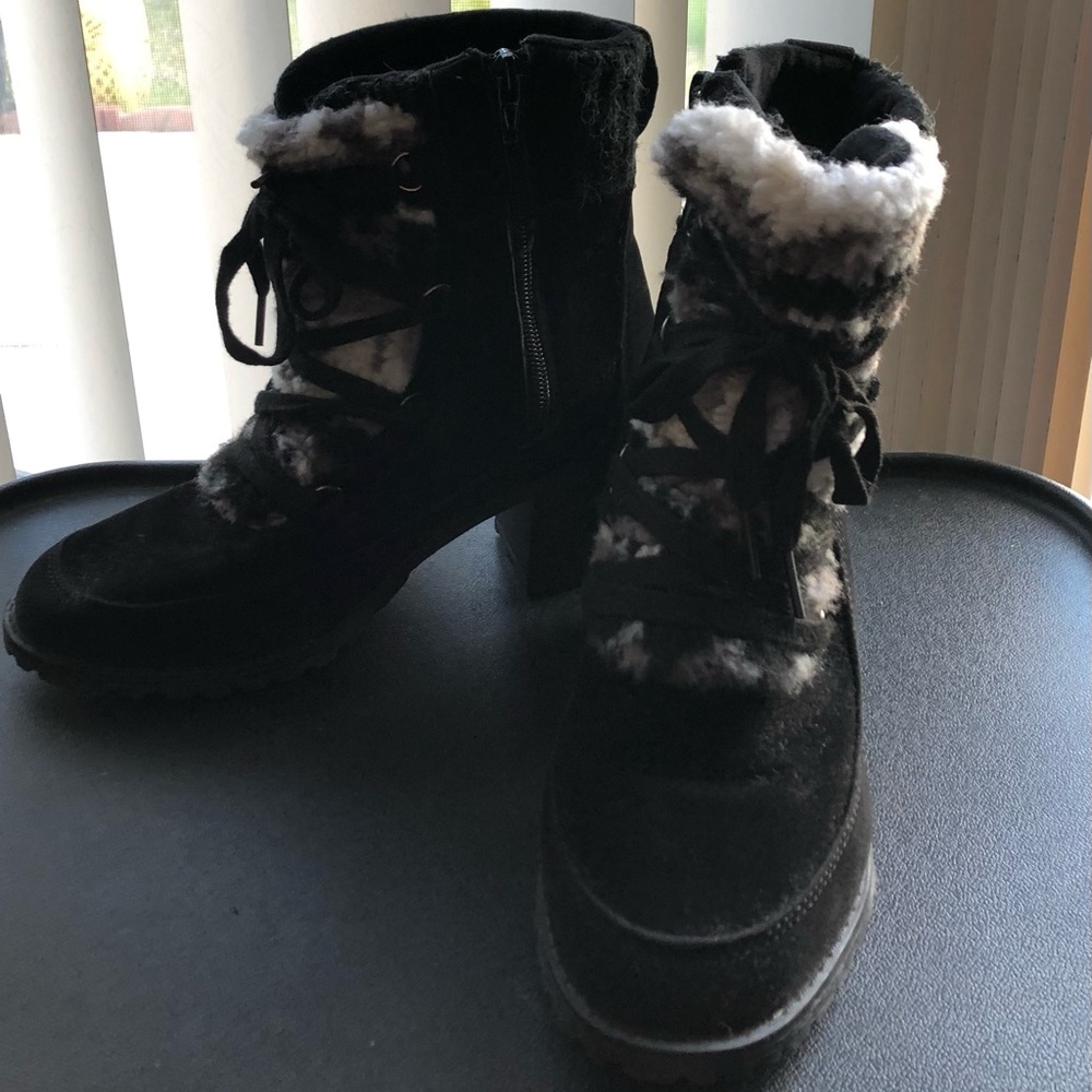 Muk Luks Black and Cream Winter Boots